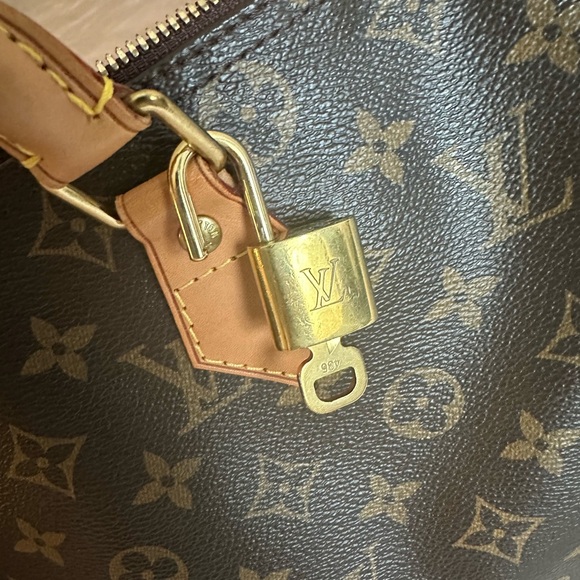 Louis Vuitton Speedy 30 Bandouliere in excellent condition - Picture 10 of 13